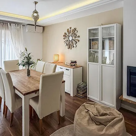 דירה 2 Bedroom In קוניל דה לה פרונטרה