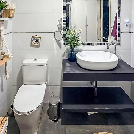 2 Bedroom In קוניל דה לה פרונטרה